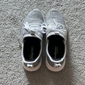 adidas women’s cloud foam size 6 shoes